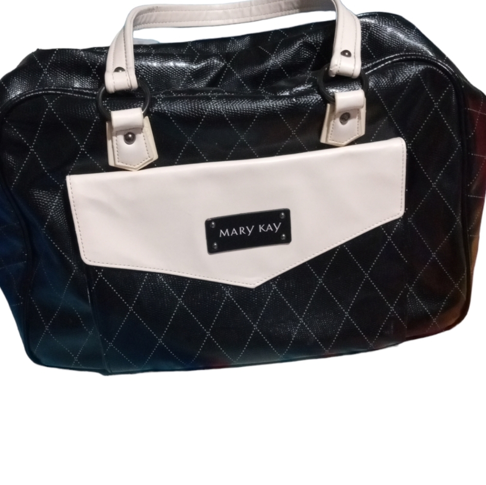 Mary Kay consultant Tote  New very great shape -.NWOT. 14" tall 21 " across X5"